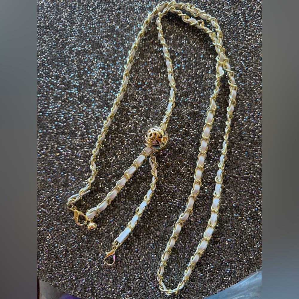 White Leather Gold Chain Ornamental Etched Ball Purse Strap, New In Bag